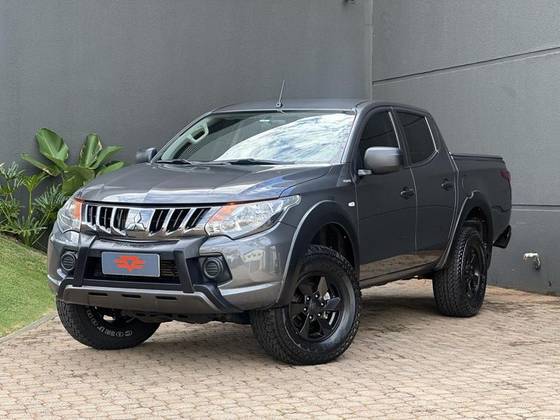 MITSUBISHI L200 TRITON 2.4 16V TURBO DIESEL OUTDOOR GLS CD 4X4 AUTOMÁTICO